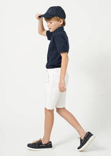 Load image into Gallery viewer, Mayoral klasikiniai šortai berniukams White.