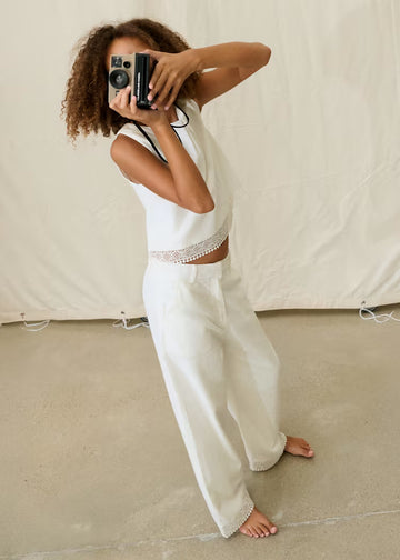 Plačios laisvalaikio kelnės mergaitėms Chica.