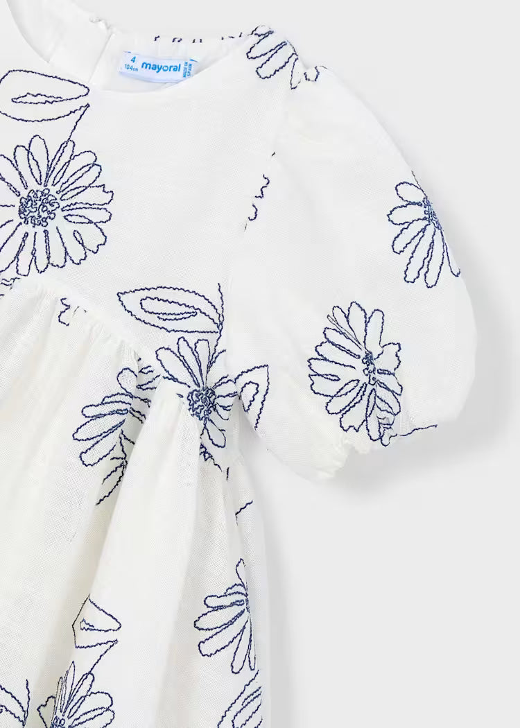 Mayoral suknelė pūstomis rankovėmis .