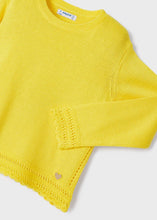 Load image into Gallery viewer, Megztas megztinis su ažūrinėmis detalėmis mergaitei