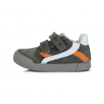 TAMSIAI PILKI BATAI 31-36 D. S068-396AL